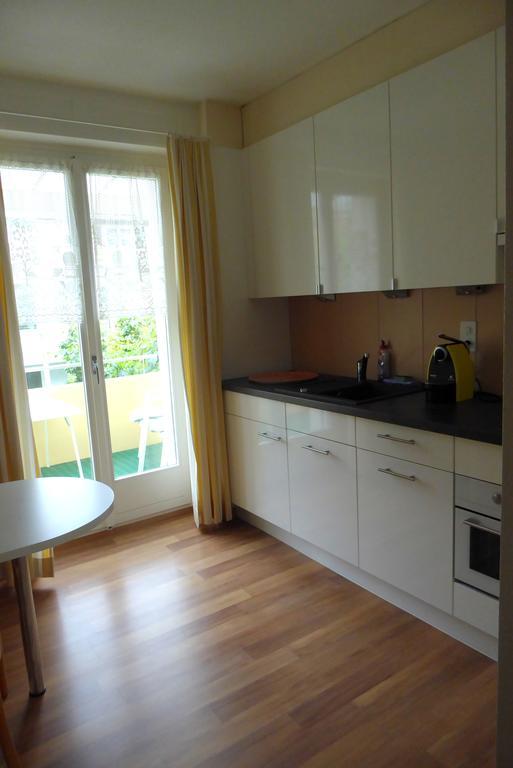 B&B Schlettstadterstrasse Basel Exteriör bild