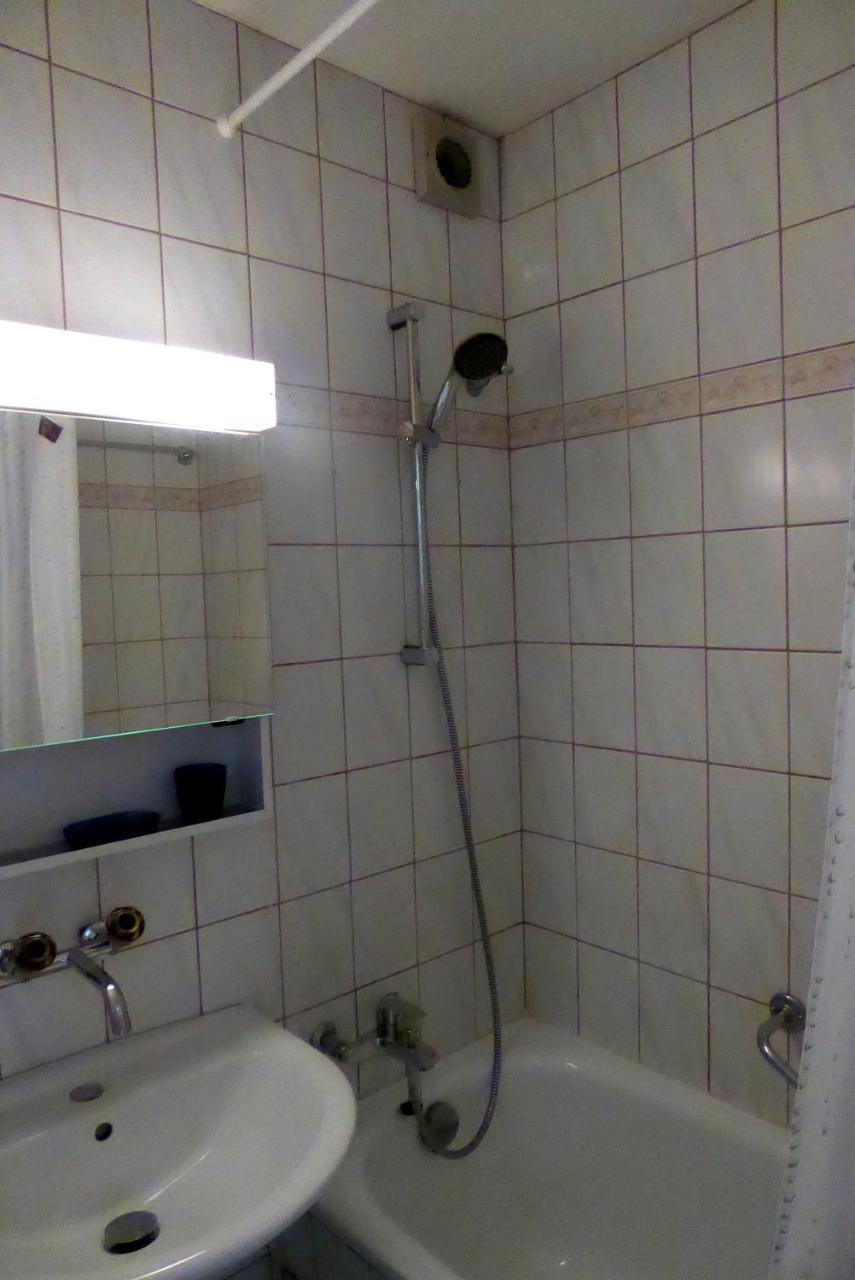 B&B Schlettstadterstrasse Basel Exteriör bild